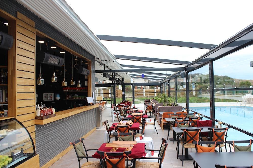 Ucar Royal Hotel Ve Konferans Salonu Ağva Exterior foto